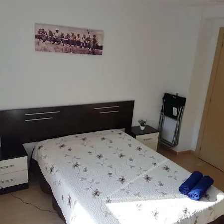 Apartment Alojo Patraix *