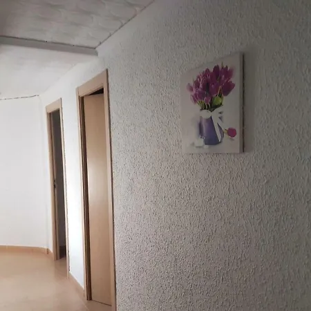 Alojo Patraix Apartment